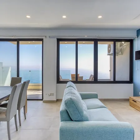 Apartman Beautiful 3br Seafront With Balcony In By 360 Estates