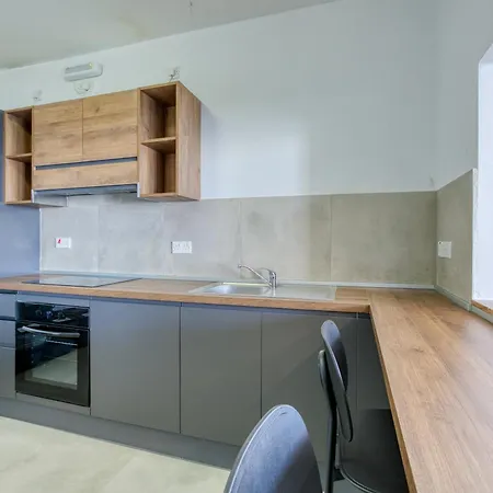 Beautiful 3br Seafront With Balcony In By 360 Estates 公寓 *